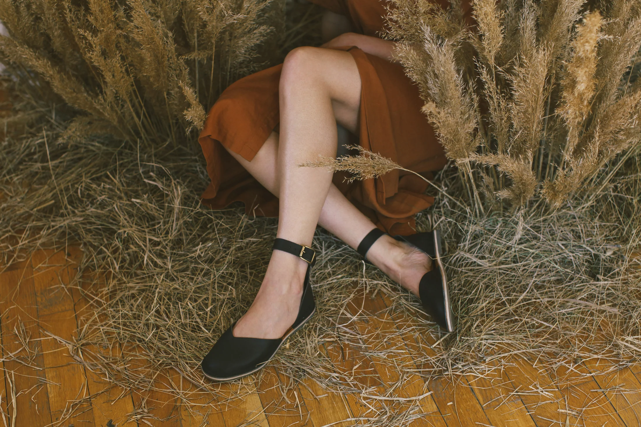 Iris Leaf - Nero - Image 3