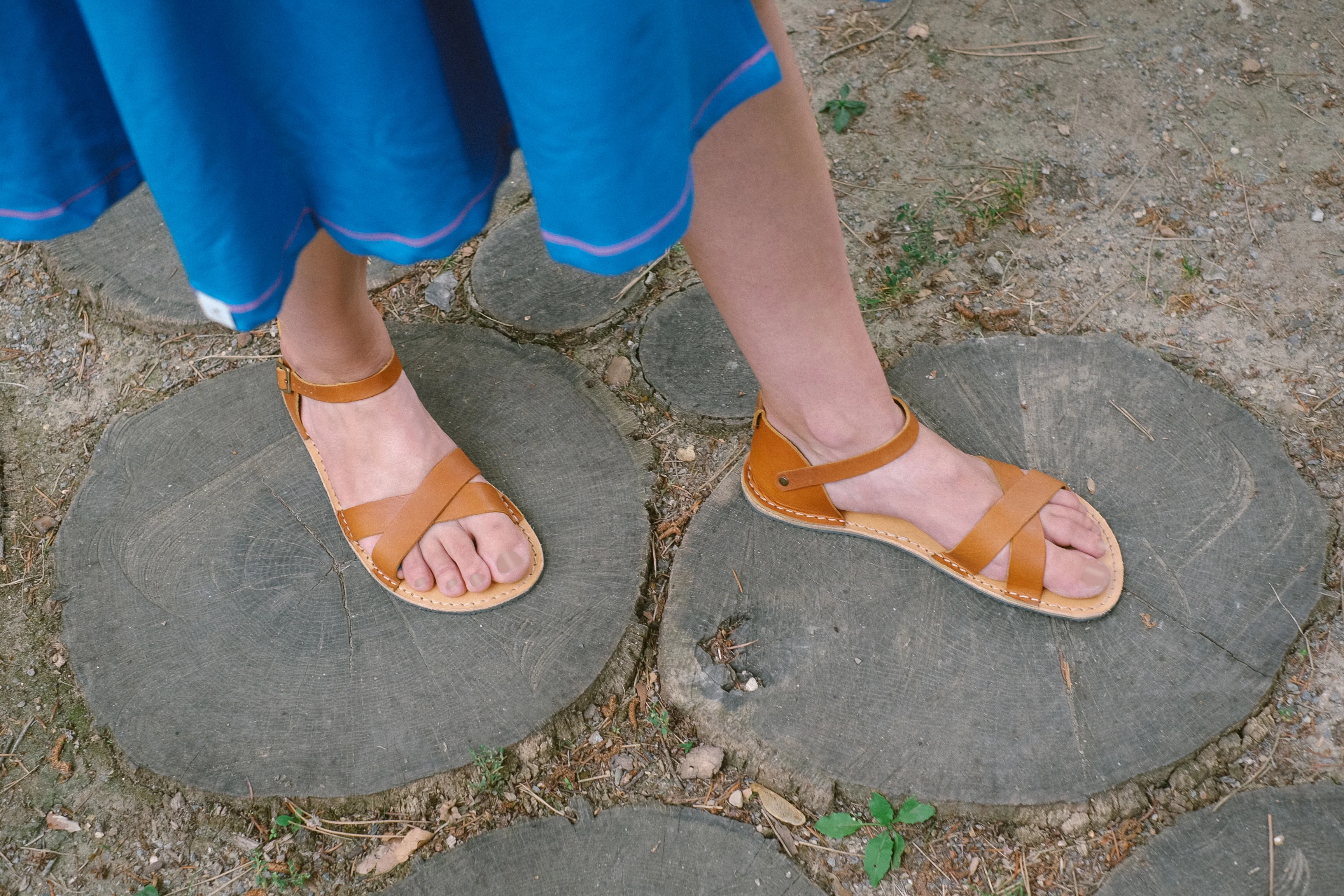 Febo Cross Barefoot - Ambra - Image 11