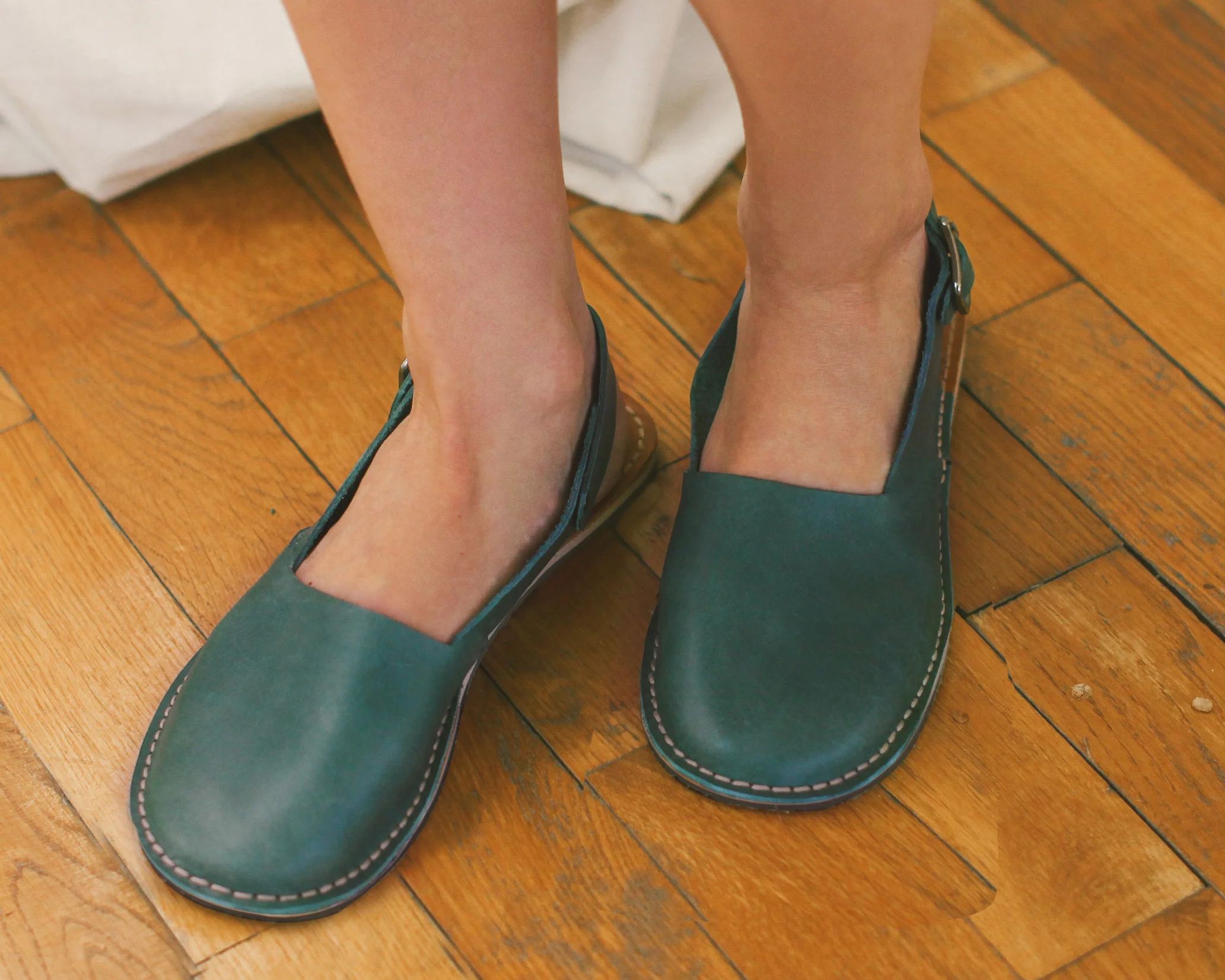 Olive Barefoot - Navy Blue