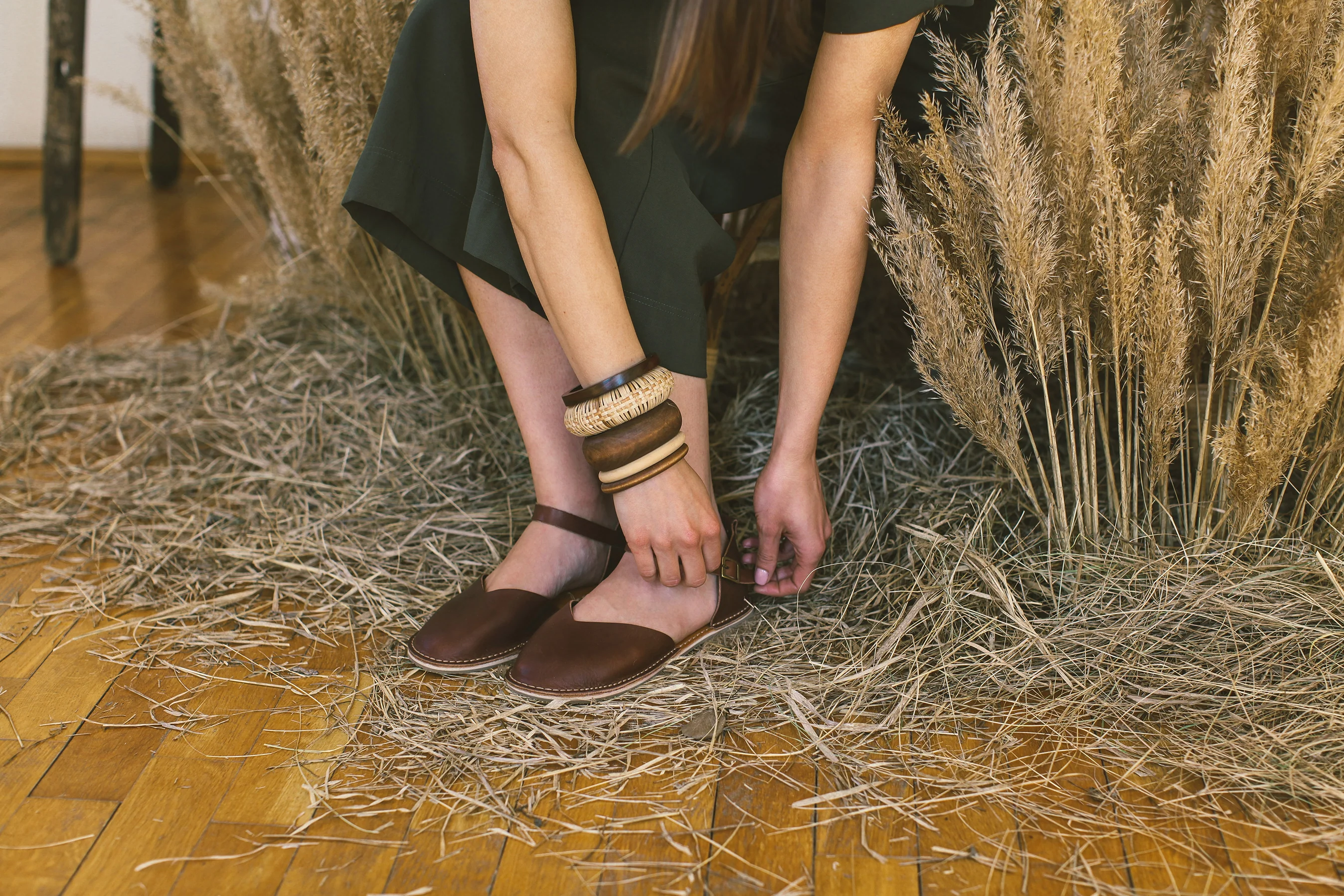 Trevi Leaf Barefoot - Bunker - Image 9